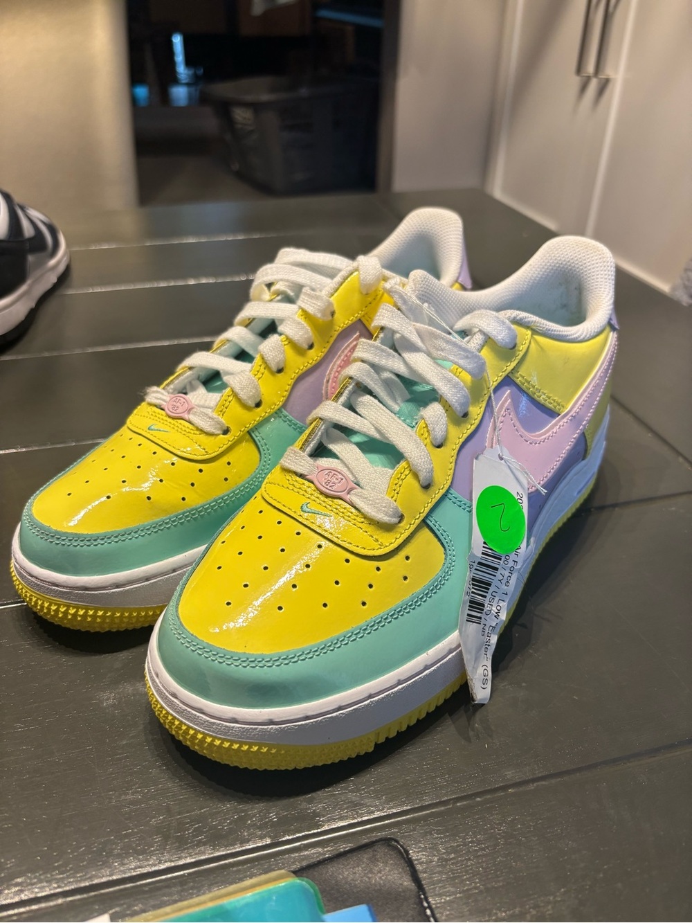 Nike Women's Low Top Sneakers Yellow Green Pink